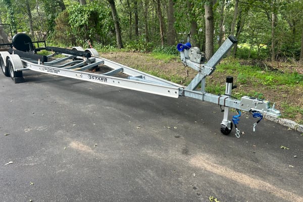Boat trailer